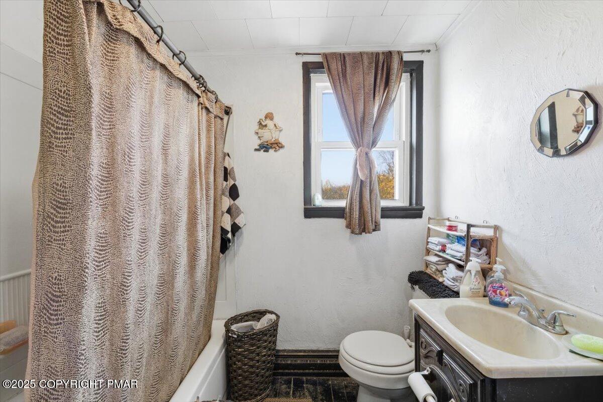 187 Reimer Road Bangor, PA 18013 - Photo 40 of 43 Bath