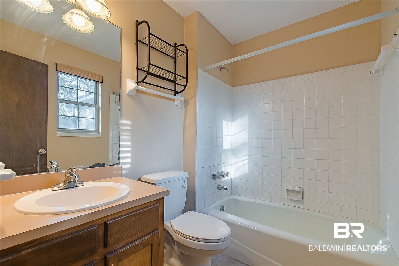 116 Michael Loop Daphne, AL 36526 - Photo 28 of 40 master bathroom