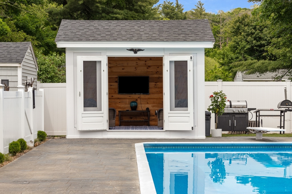 191 Lions Mouth Road Amesbury, MA 01913 - Photo 3 of 42