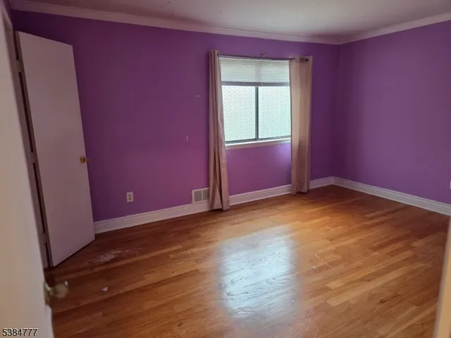 a view of empty room with window