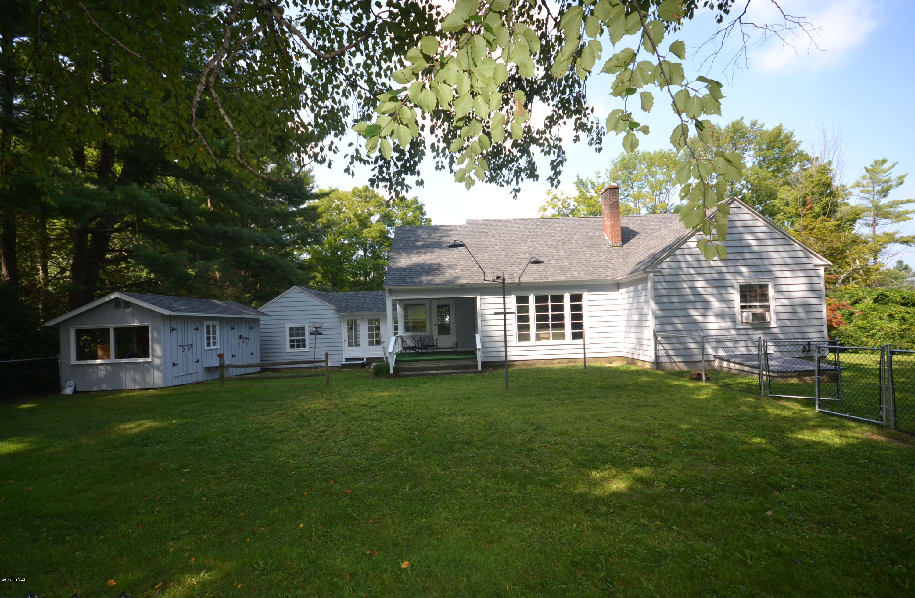 169 East New Lenox Road Pittsfield, MA 01201 - Photo 31 of 37 Exterior