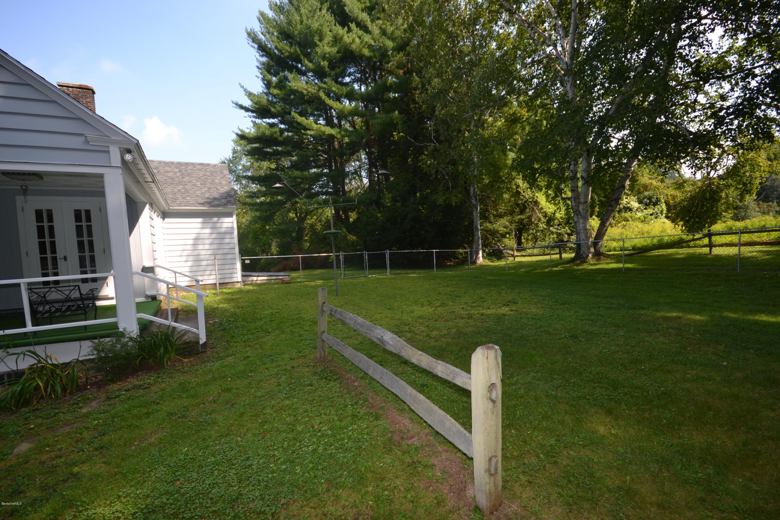 169 East New Lenox Road Pittsfield, MA 01201 - Photo 35 of 37 Exterior