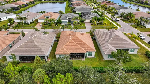$674,900 | 11825 Southwest Coronado Springs Drive, Port St. Lucie, FL 34987