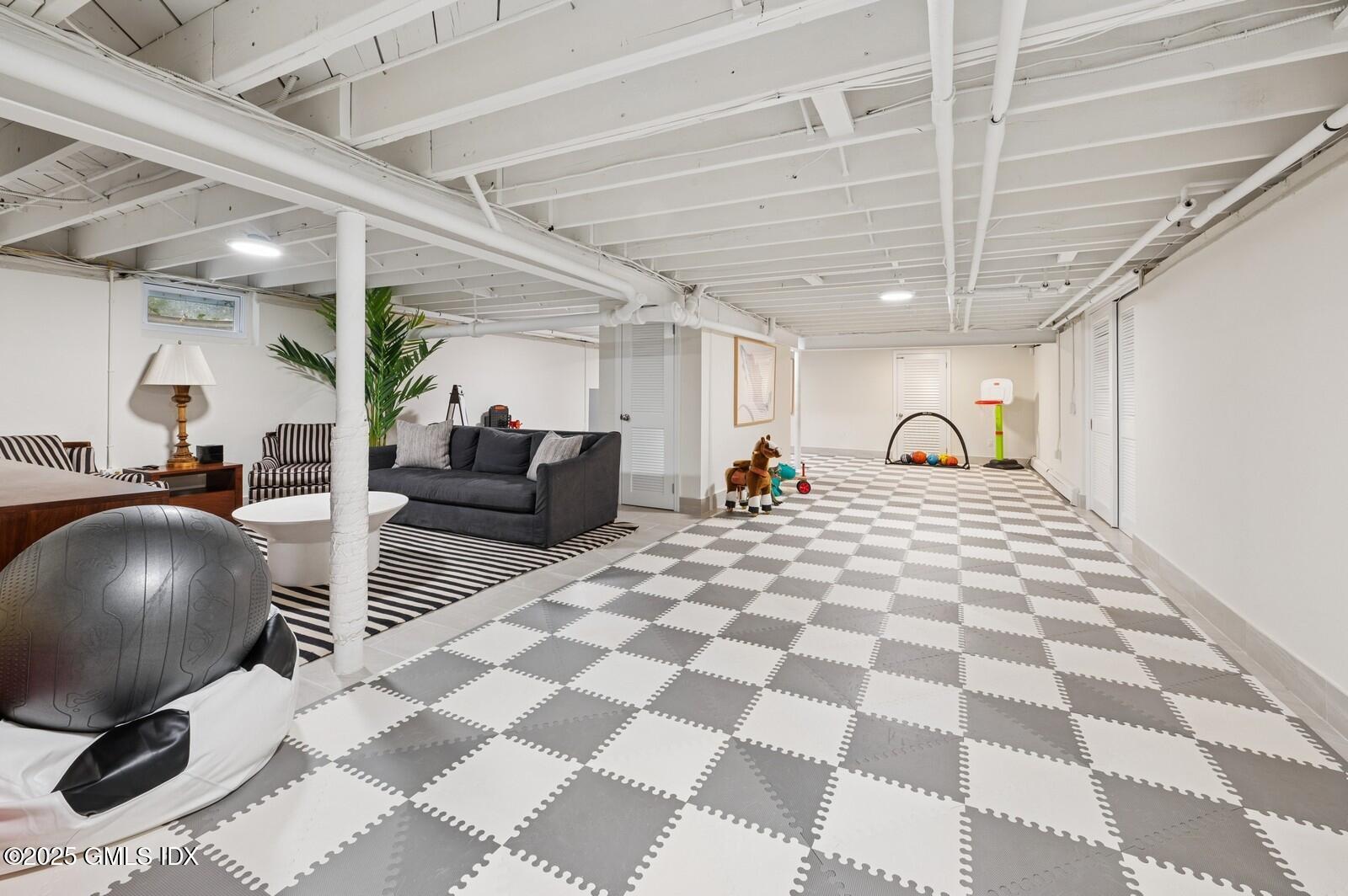 6 Pilgrim Road Darien, CT 06820 - Photo 20 of 23