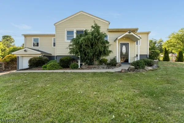 $425,000 | 19 Columbus Circle, Port Murray, NJ 07865