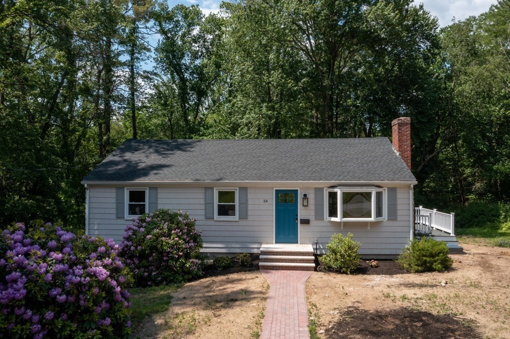 34 Erwin Road North Reading, MA 01864 - Photo 4 of 36 Gallery Image 4