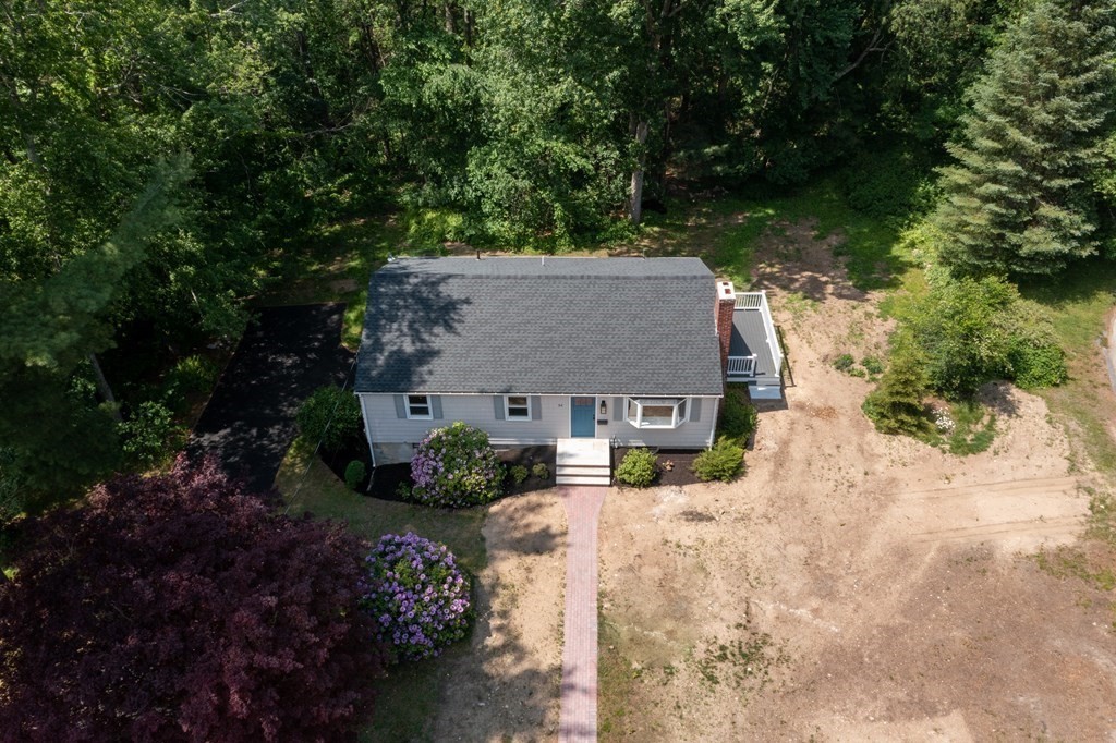 34 Erwin Road North Reading, MA 01864 - Photo 5 of 36 Gallery Image 5