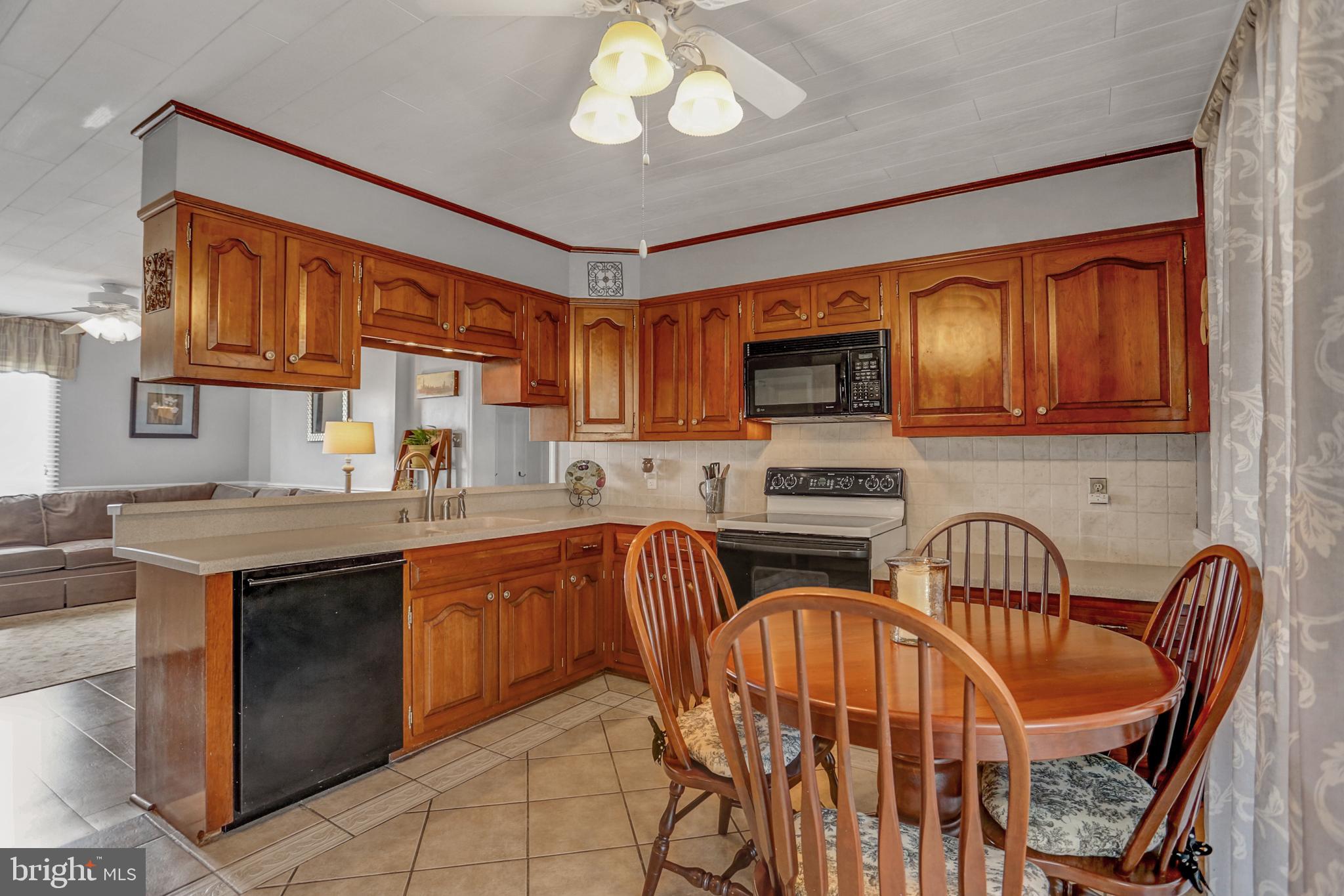 129 Old Trail Road Duncannon, PA 17020 - Photo 4 of 25 Gallery Image 4