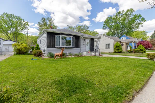 $254,900 | 23636 Beverly Street, St. Clair Shores, MI 48082