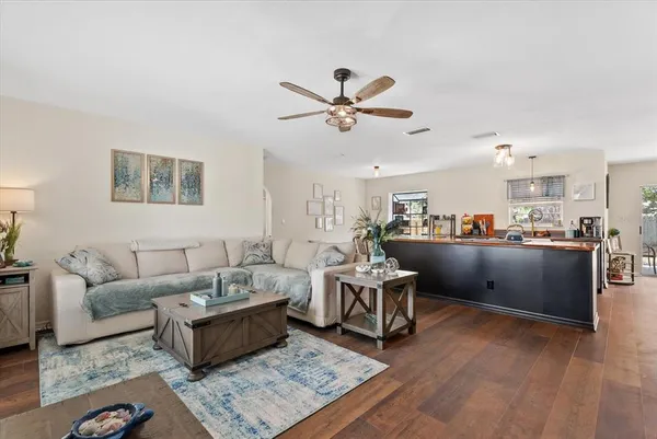 $409,000 | 816 Queen Palm Lane, Sarasota, FL 34243