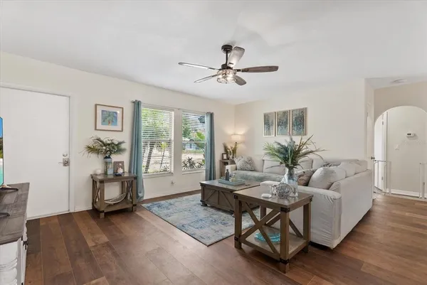 $409,000 | 816 Queen Palm Lane, Sarasota, FL 34243