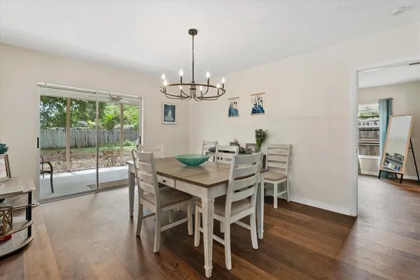 $409,000 | 816 Queen Palm Lane, Sarasota, FL 34243