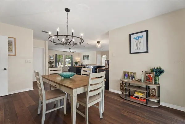 $409,000 | 816 Queen Palm Lane, Sarasota, FL 34243