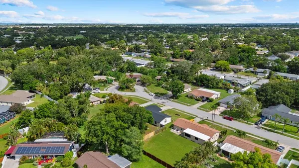 $409,000 | 816 Queen Palm Lane, Sarasota, FL 34243