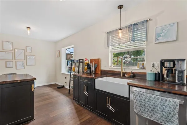 $409,000 | 816 Queen Palm Lane, Sarasota, FL 34243