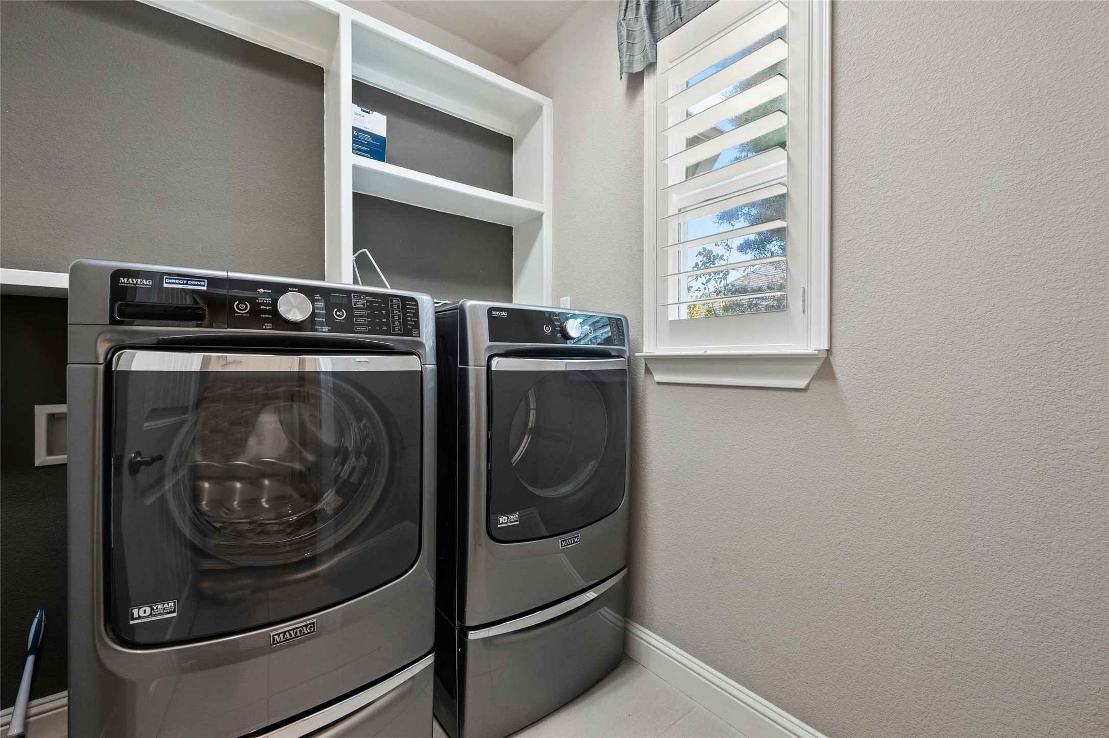 8501 High Summit Lane Austin, TX 78737 - Photo 30 of 38 a utility room with dryer and washer