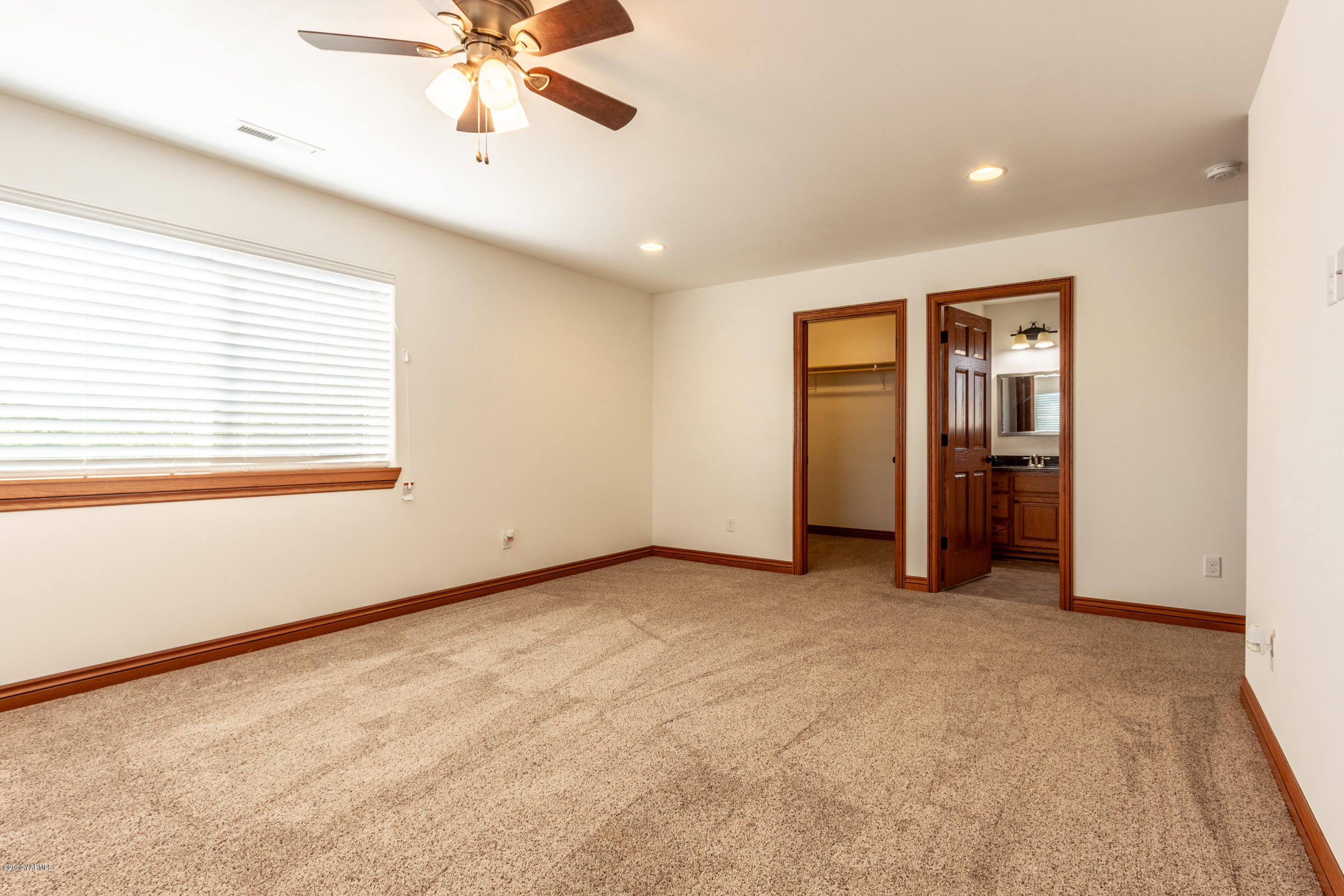 13351 Wide Hollow Road Yakima, WA 98908 - Photo 20 of 31 a view of an empty room with a window