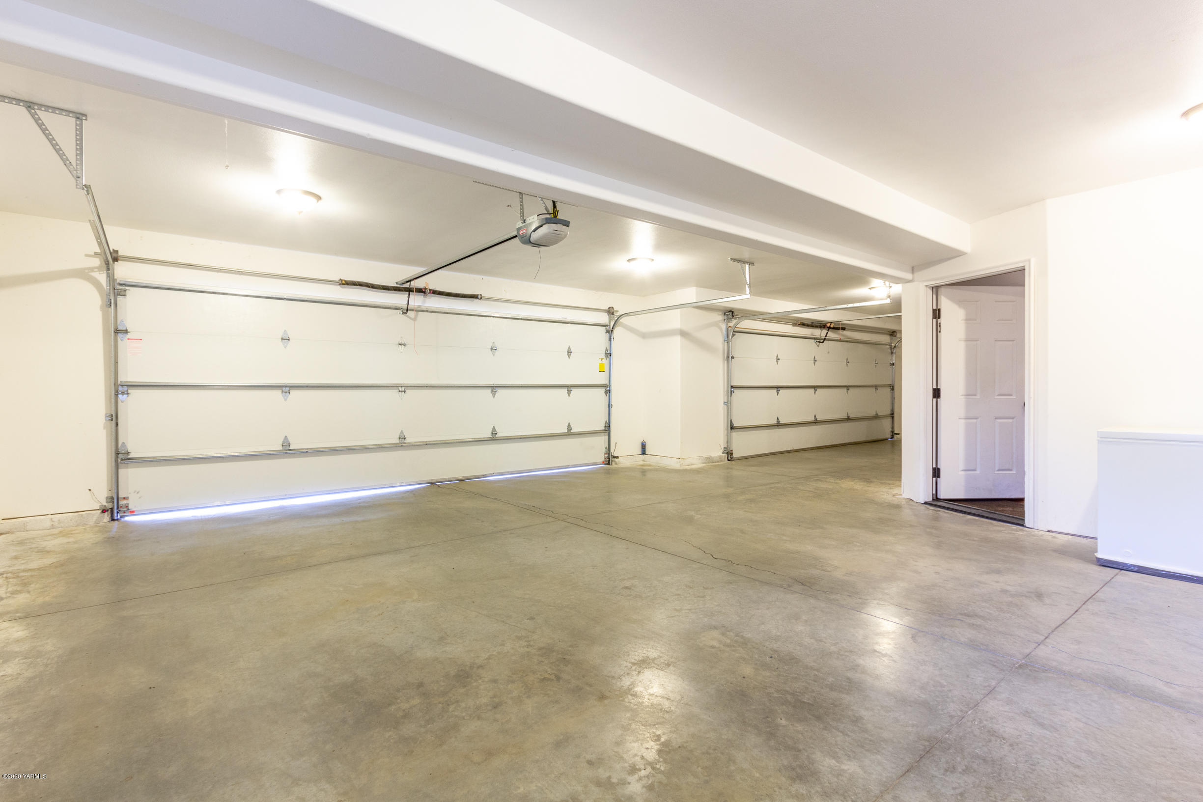 13351 Wide Hollow Road Yakima, WA 98908 - Photo 24 of 31 a view of garage