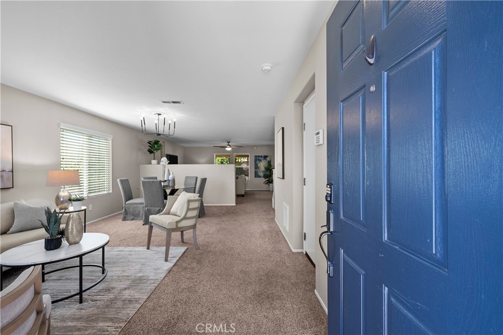 28244 Springvale Lane Castaic, CA 91384 - Photo 2 of 42