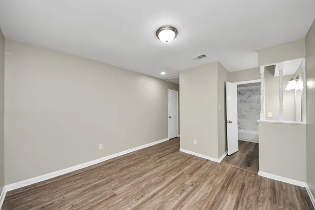 $1,150 | 1736 Crestdale Drive, Unit 5, Houston, TX 77080