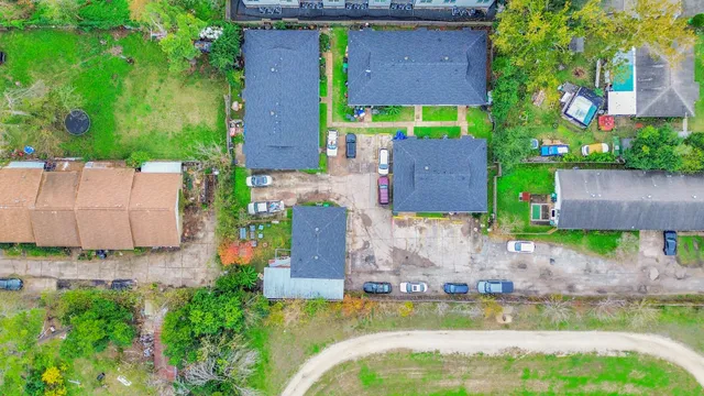 $1,150 | 1736 Crestdale Drive, Unit 5, Houston, TX 77080