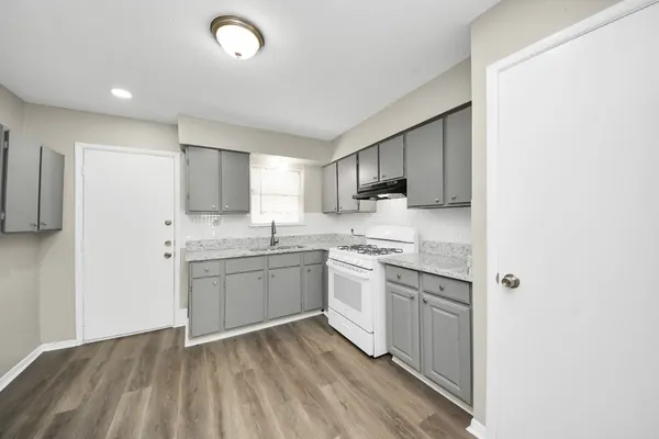wooden floor in a room