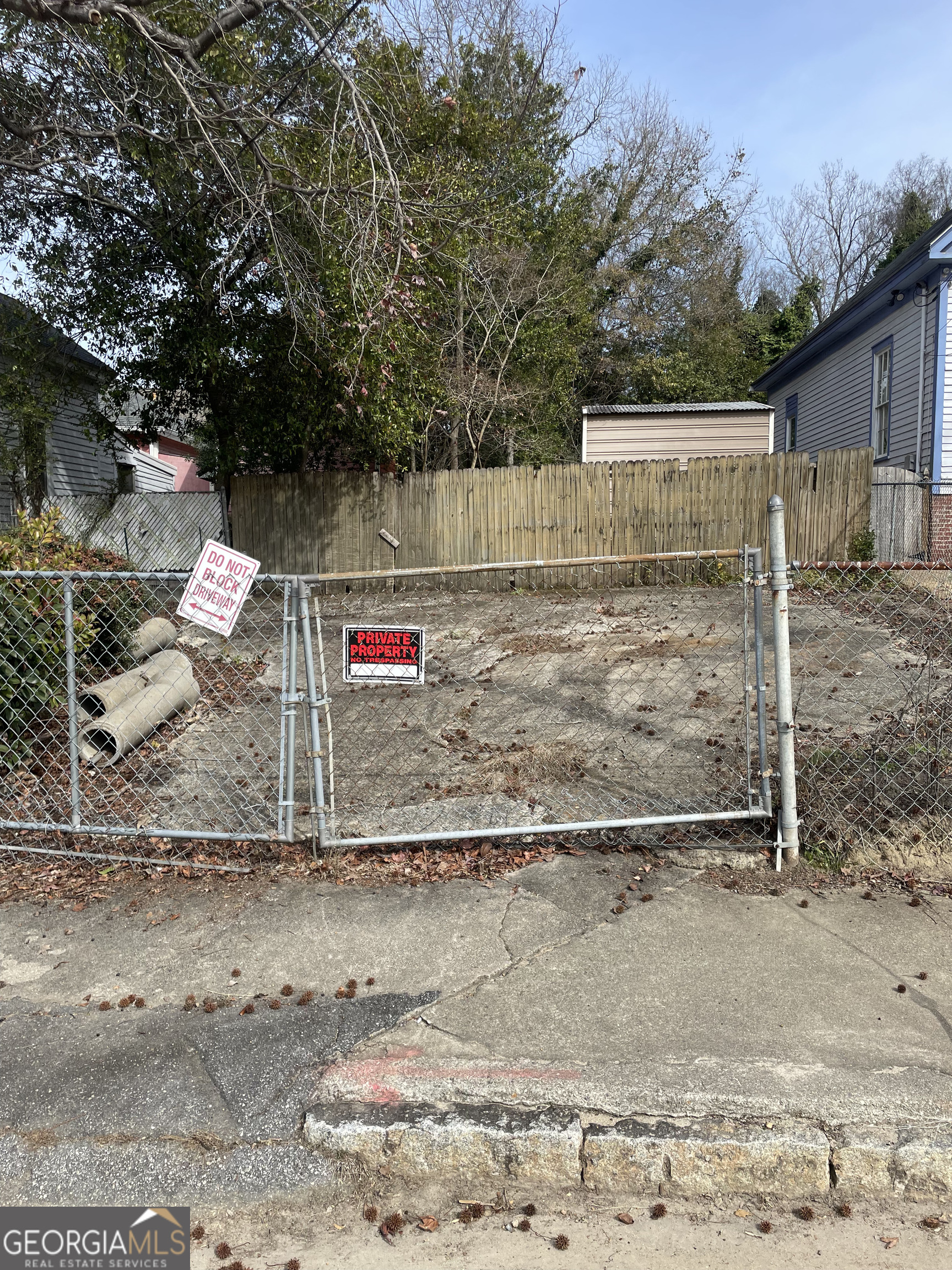 a backyard of a house
