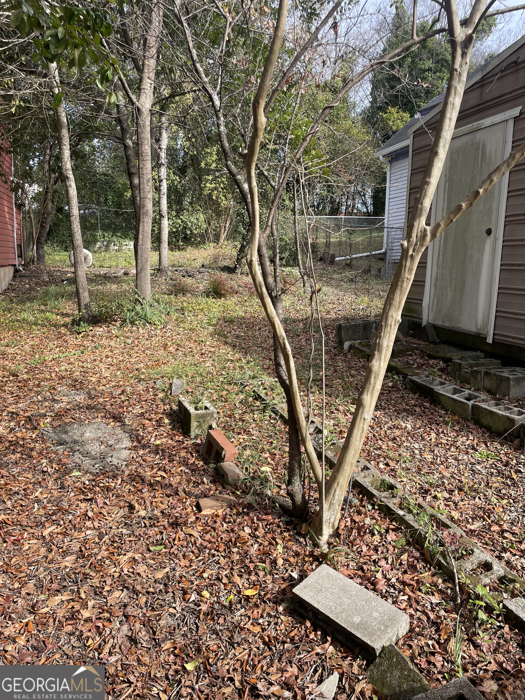 1083 Elm Street Macon, GA 31201 - Photo 2 of 5 a view of outdoor space and yard