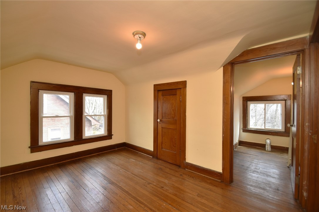 2637 Dartmoor Road Cleveland, OH 44118 - Photo 27 of 35