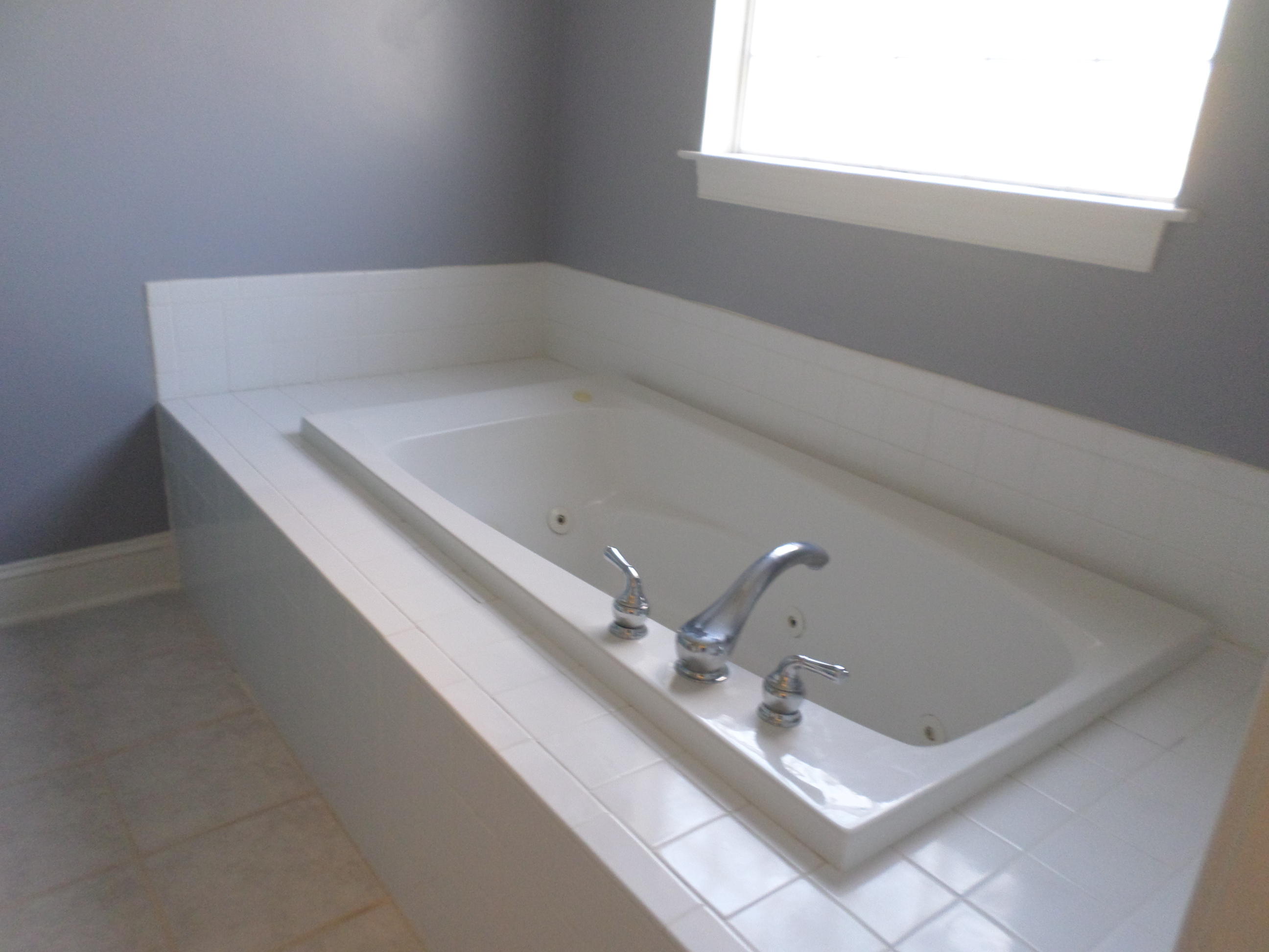 6050 Brahma Road Roanoke, VA 24018 - Photo 15 of 22 SAM_1113