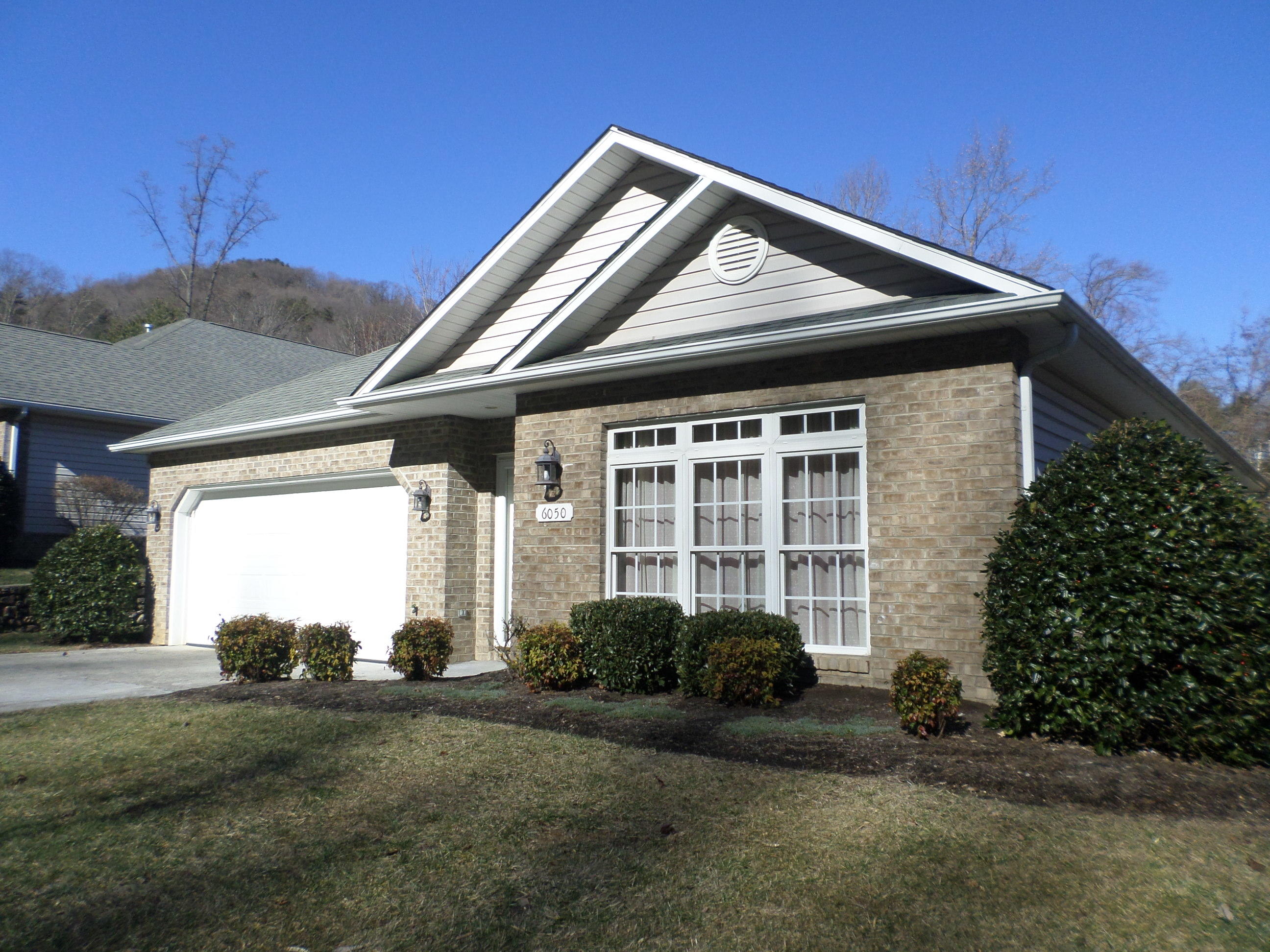 6050 Brahma Road Roanoke, VA 24018 - Photo 3 of 22 SAM_1101