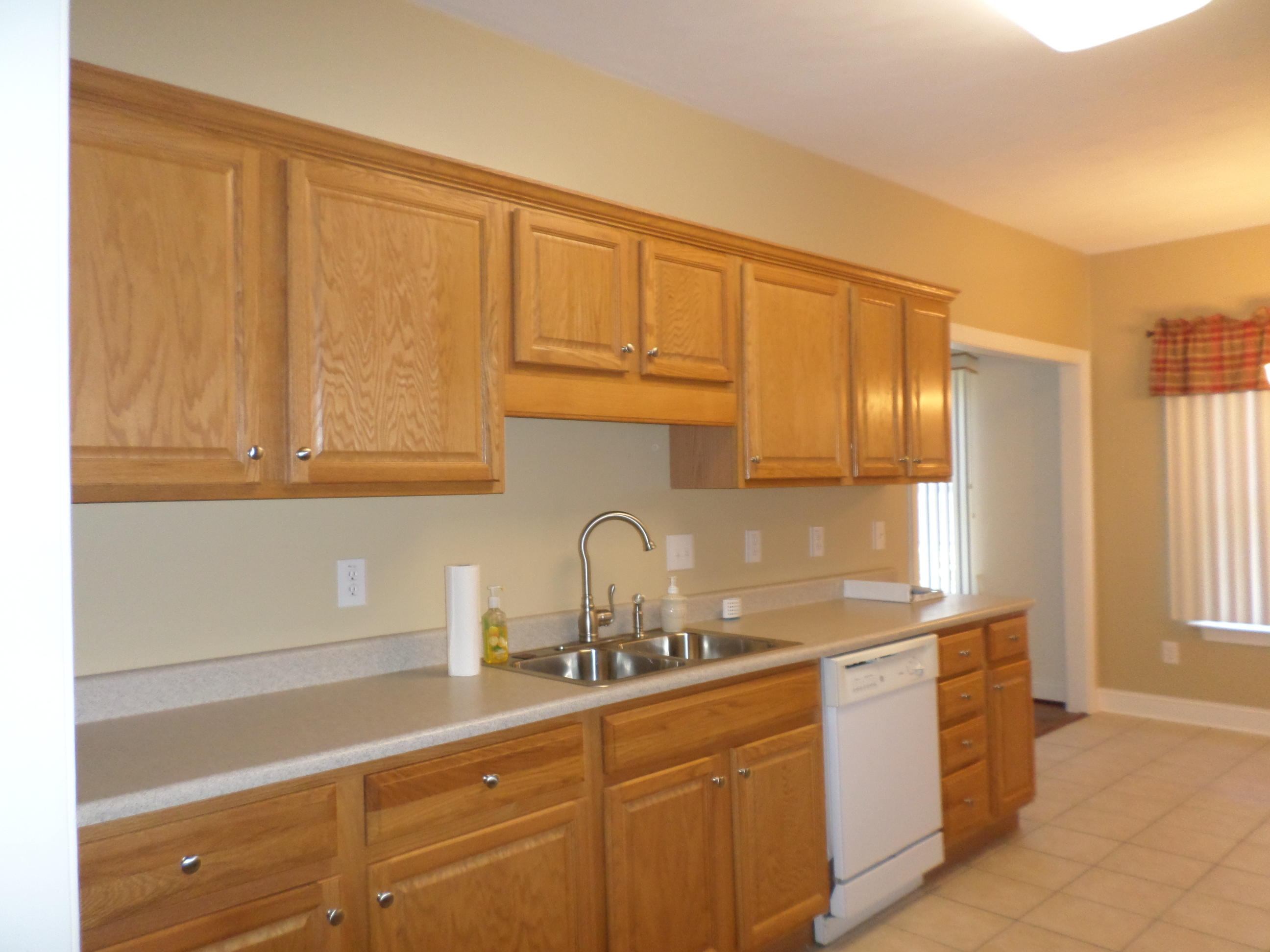 6050 Brahma Road Roanoke, VA 24018 - Photo 9 of 22 SAM_1107