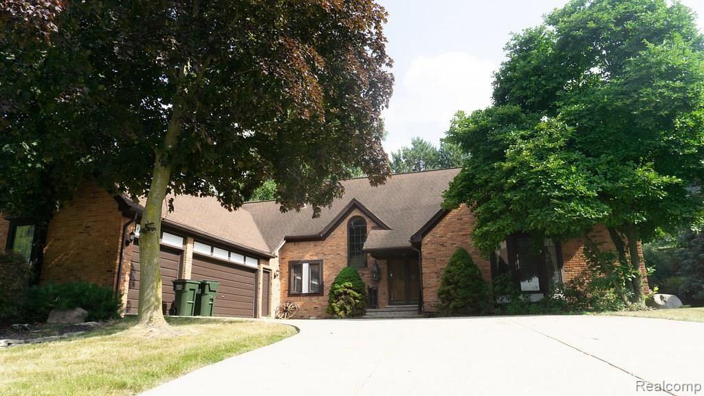 3139 Greenspring Lane Rochester Hills, MI 48309 - Photo 2 of 25