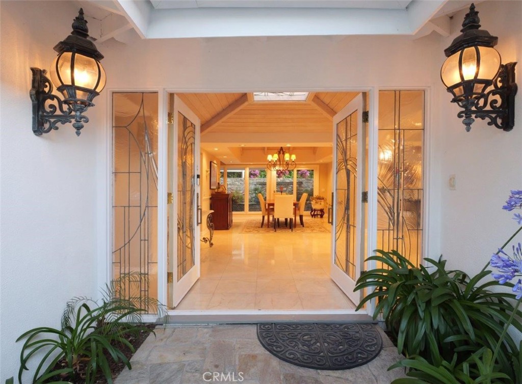 14 Georgeff Road Rolling Hills, CA 90274 - Photo 10 of 71 Entrance