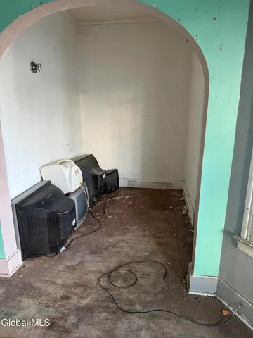 $65,000 | 942 Emmett Street, Schenectady, NY 12307