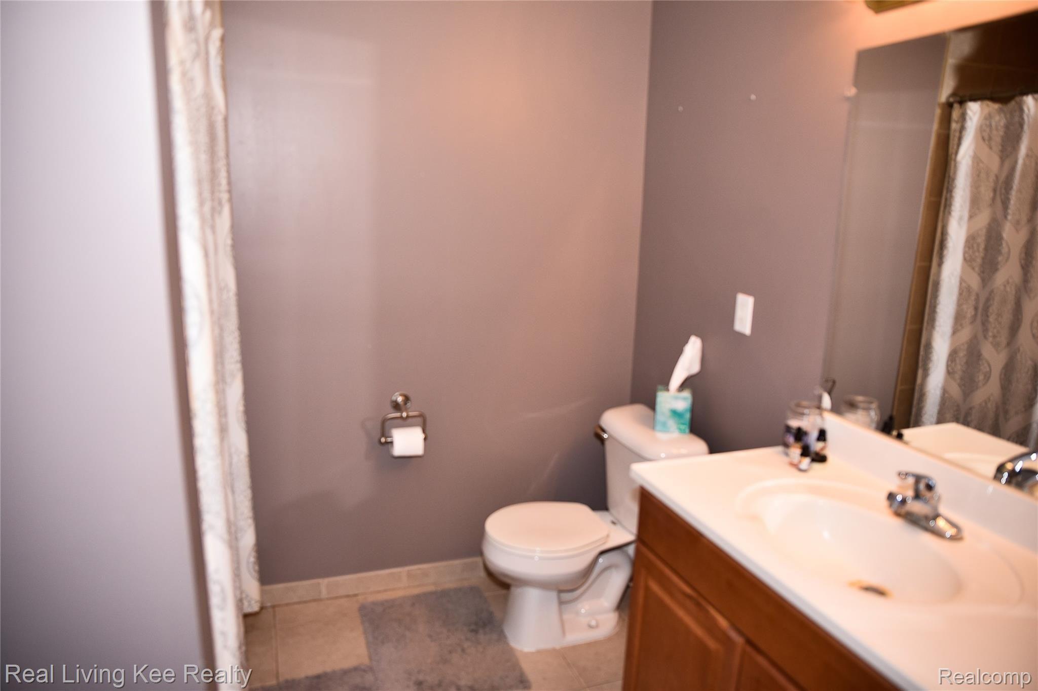 50531 Cedargrove Road Utica, MI 48317 - Photo 14 of 18 Full Bathroom