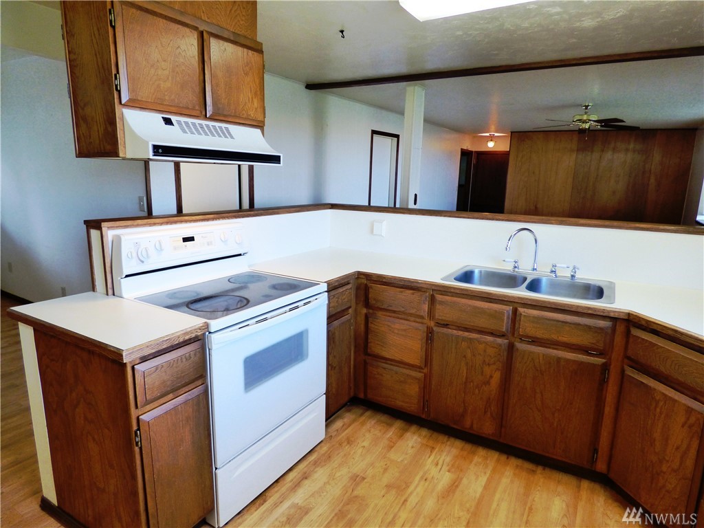 2359 North Division Road Northwest Bridgeport, WA 98813 - Photo 3 of 24 Gallery Image 3