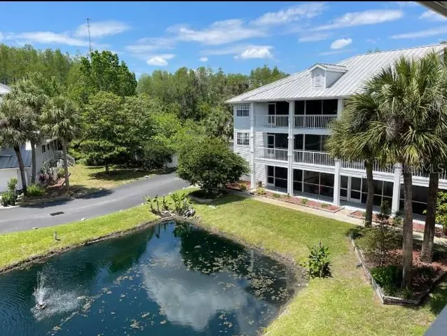 $215,000 | 2210 Vista Del Sol Circle, Unit 520, Lutz, FL 33558