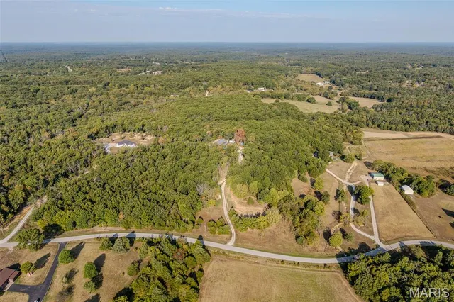 $456,900 | 25195 McBride Drive, Lebanon, MO 65536