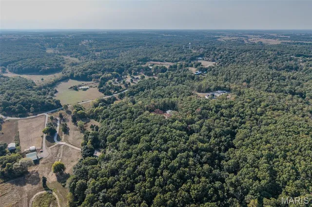 $456,900 | 25195 McBride Drive, Lebanon, MO 65536