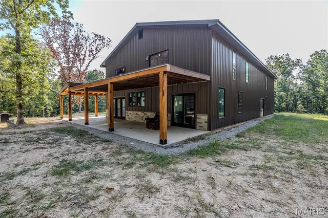 $456,900 | 25195 McBride Drive, Lebanon, MO 65536