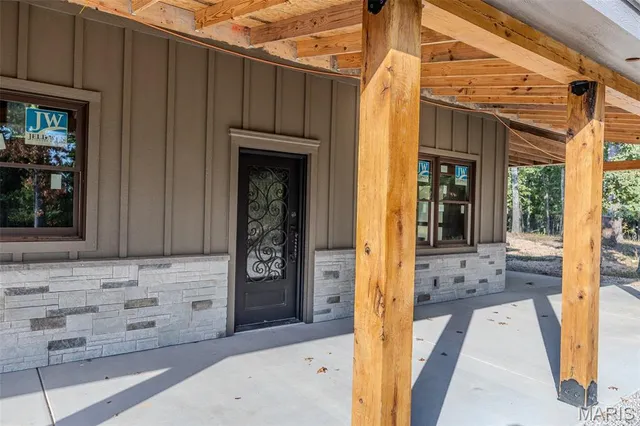 $456,900 | 25195 McBride Drive, Lebanon, MO 65536