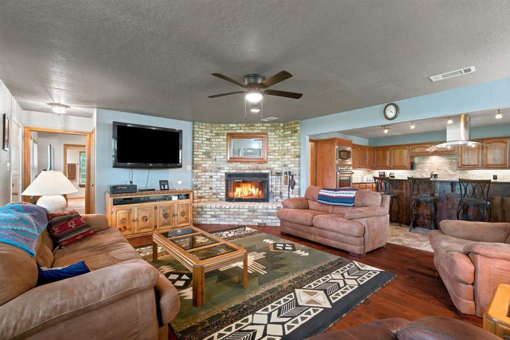 305 Bent Oak Road Weatherford, TX 76086 - Photo 10 of 35