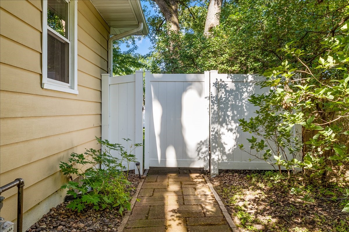 3436 Rudolph Road Eau Claire, WI 54701 - Photo 28 of 39