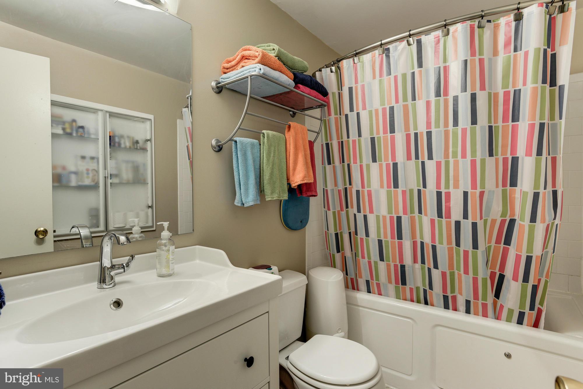 10777 Lester Street Silver Spring, MD 20902 - Photo 20 of 29 Bath