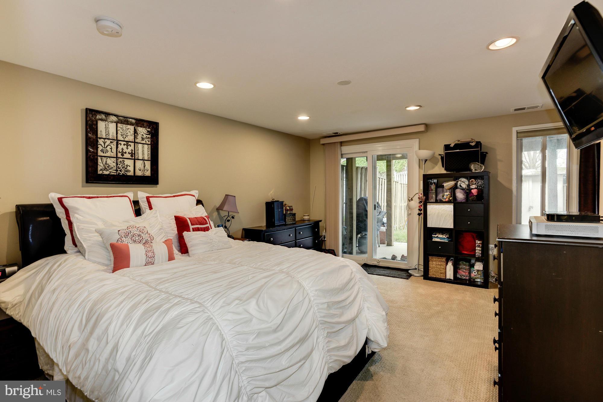 10777 Lester Street Silver Spring, MD 20902 - Photo 21 of 29 Bedroom (Master)