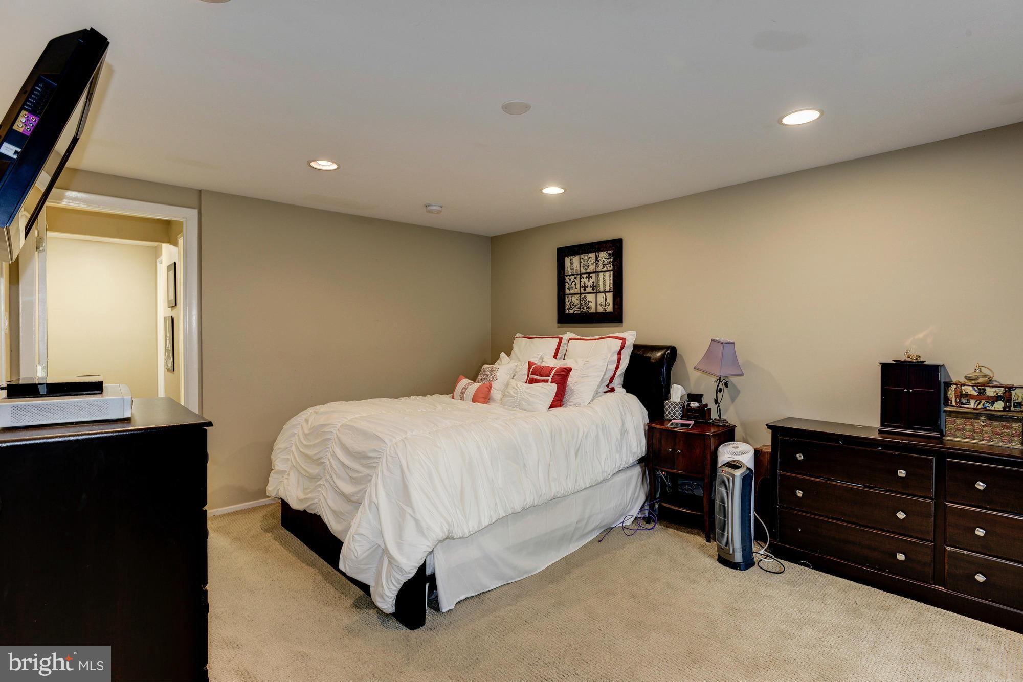 10777 Lester Street Silver Spring, MD 20902 - Photo 22 of 29 Bedroom (Master)