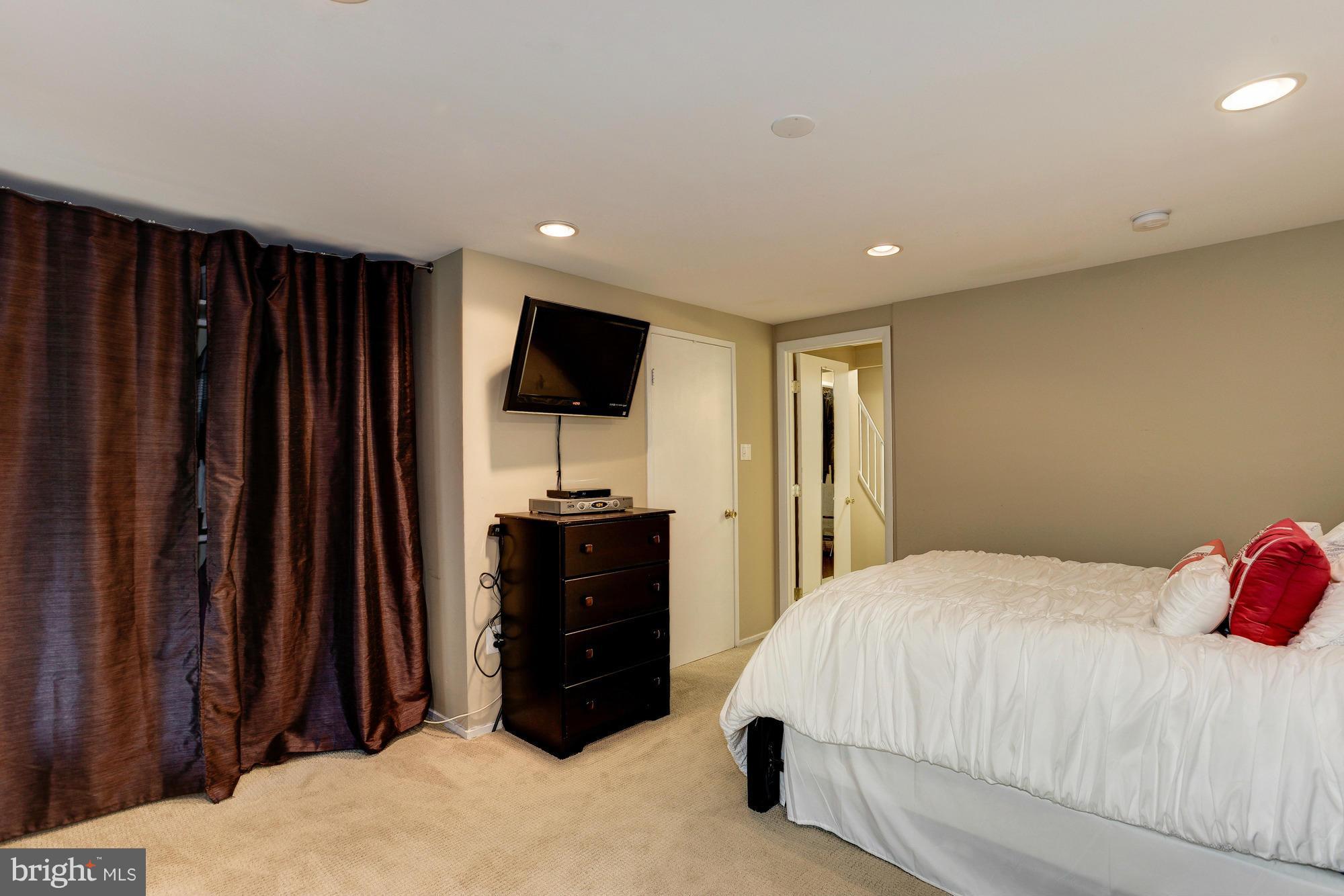 10777 Lester Street Silver Spring, MD 20902 - Photo 23 of 29 Bedroom (Master)