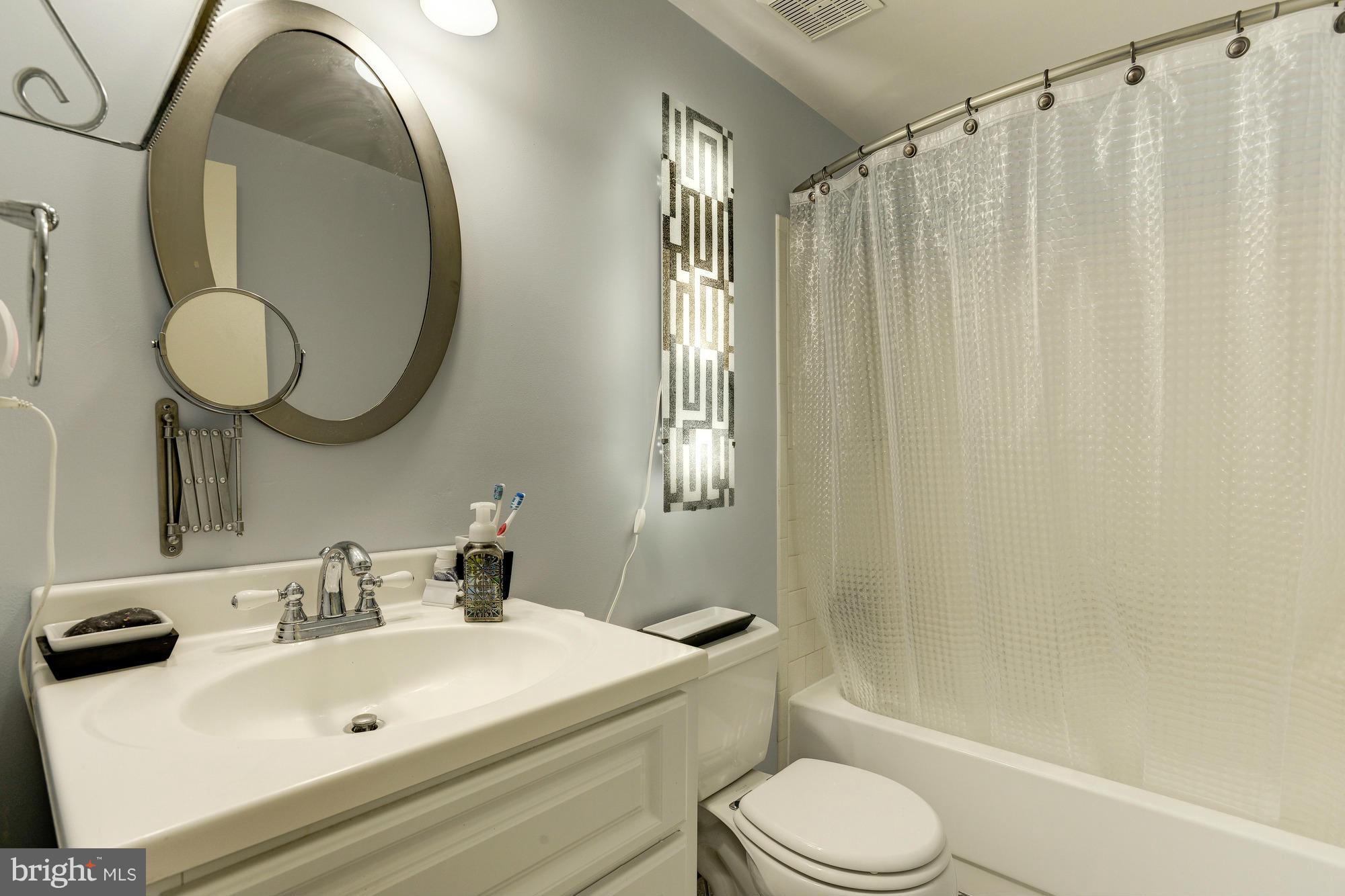 10777 Lester Street Silver Spring, MD 20902 - Photo 24 of 29 Bath