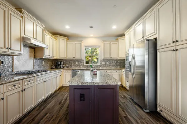 $585,000 | 551 Via De La Paz, Palm Desert, CA 92211